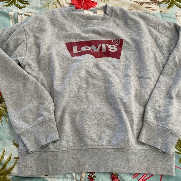 Levi's Jackets & Blazers - Levi’s Crewneck